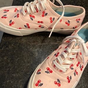 Cherry embroidered 8.5 SeaVees sneakers